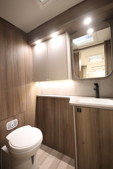 Kabe Royal 630 TDL KS 13 of 14