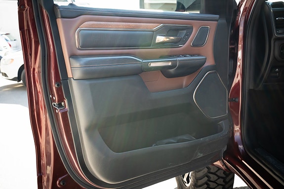 Dodge RAM 1500 14 of 30