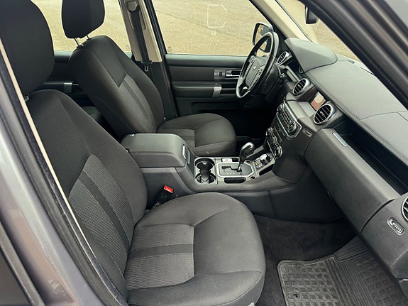 Land Rover Discovery 4 13 of 19