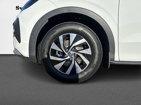 Volkswagen T-Roc 8 of 13