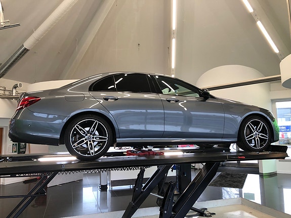 Mercedes-Benz E220 d 5 of 26