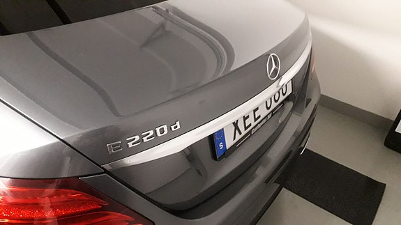 Mercedes-Benz E220 d 24 of 26
