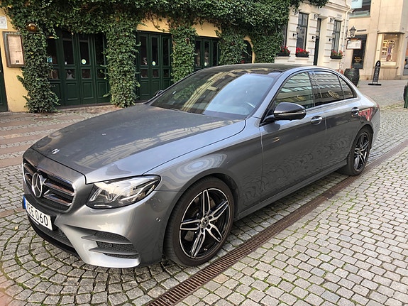 Mercedes-Benz E220 d 3 of 26
