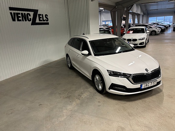 Skoda Octavia 2 of 5