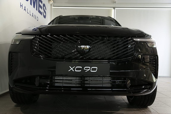 Volvo XC90 4 of 5