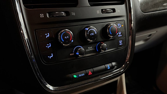 Dodge Grand Caravan 17 of 25