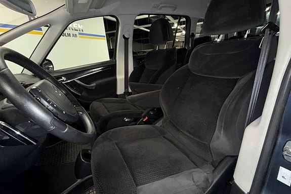 Citroen Grand C4 Picasso 13 of 19