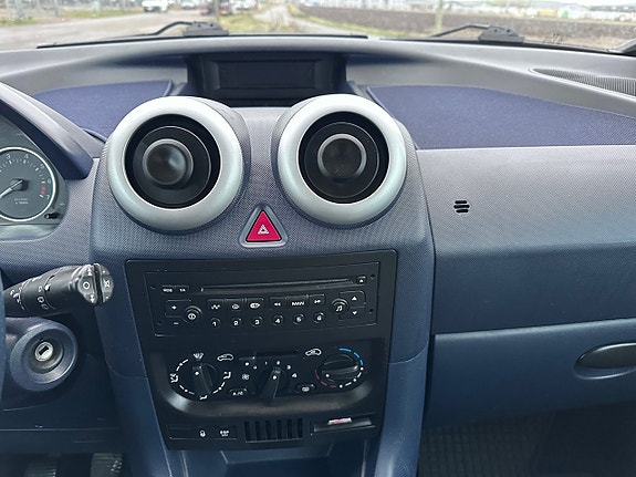 Peugeot 1007 15 of 18