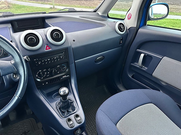 Peugeot 1007 14 of 18