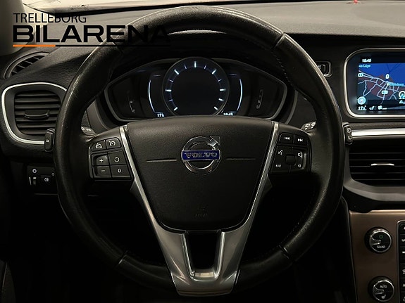 Volvo V40 Cross Country 16 of 23