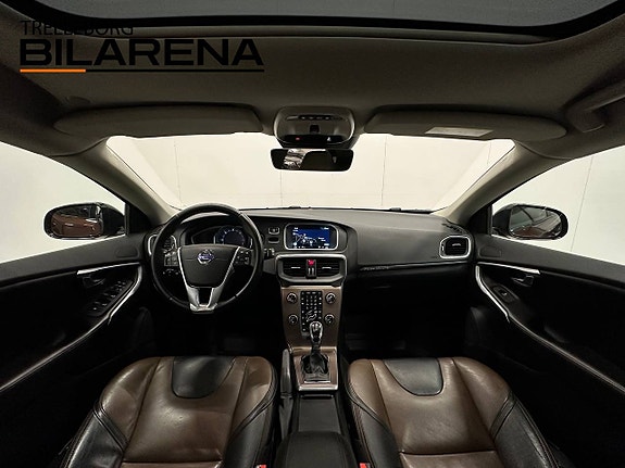 Volvo V40 Cross Country 15 of 23