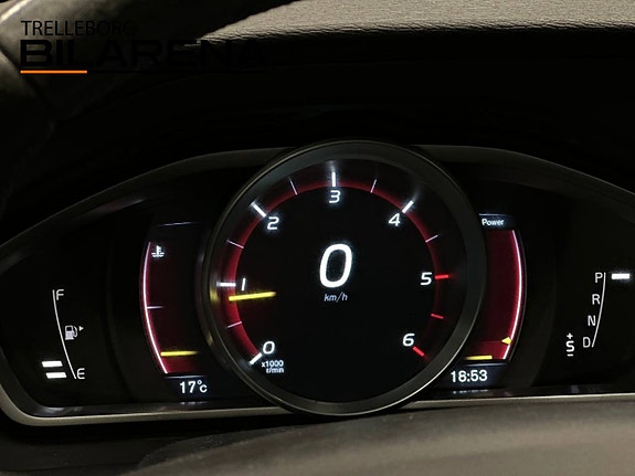 Volvo V40 Cross Country 20 of 23
