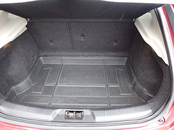 Volvo V40 5 of 5