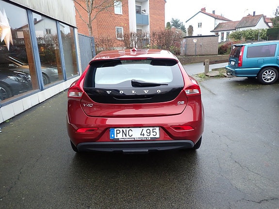 Volvo V40 6 of 9