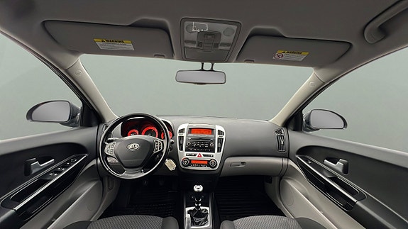 Kia Ceed 10 of 15