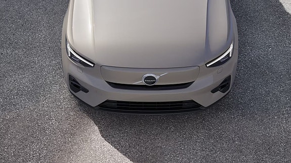 Volvo EX40 12 of 23