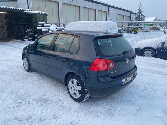 Volkswagen Golf V 10 of 10