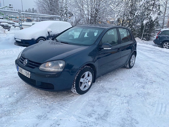 Volkswagen Golf V 9 of 10