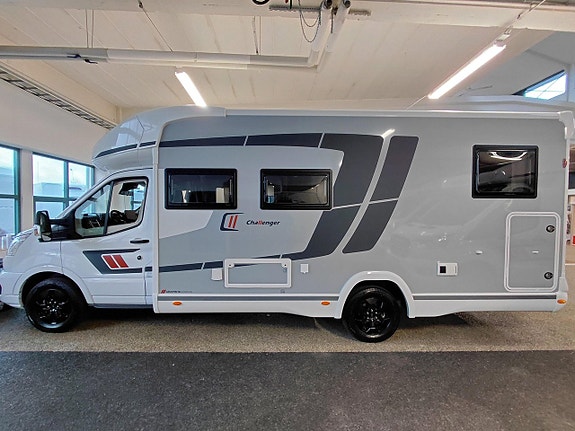 CHALLENGER 337 Graphite Edition M25 165 hk automat Långbäddar Demobil max 400 mil