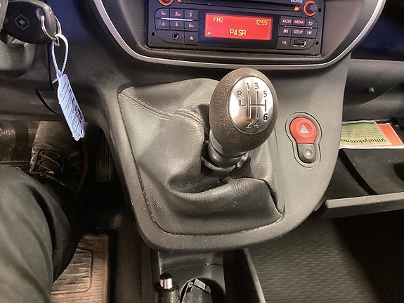Renault Kangoo Maxi 4 of 5