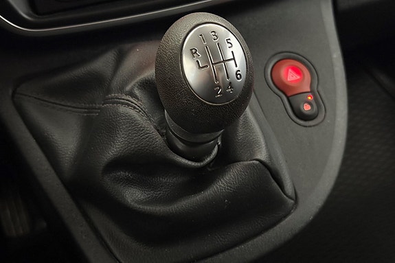 Renault Kangoo Maxi 19 of 21