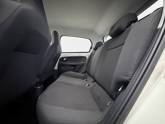 Volkswagen UP! 14 of 23