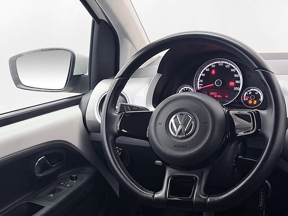 Volkswagen UP! 16 of 23