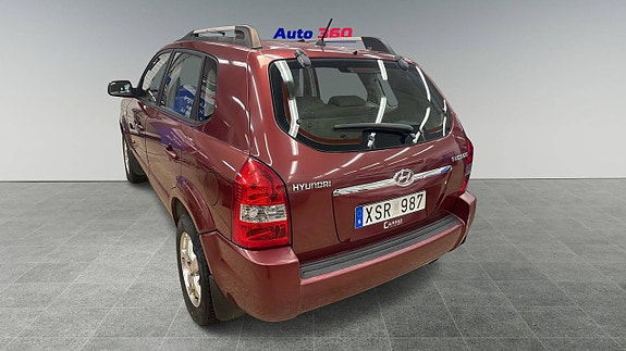Hyundai Tucson 3 of 5