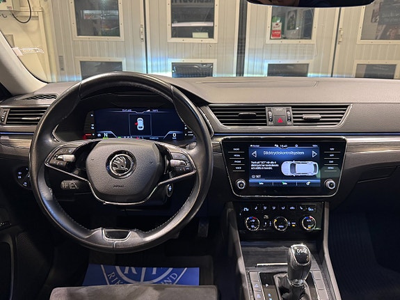 Skoda Superb 8 of 27