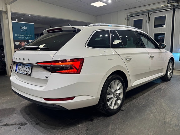 Skoda Superb 4 of 5