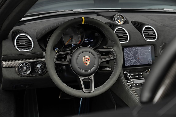 Porsche 718 Spyder RS 22 of 29
