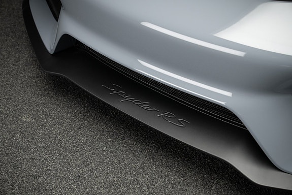 Porsche 718 Spyder RS 10 of 29