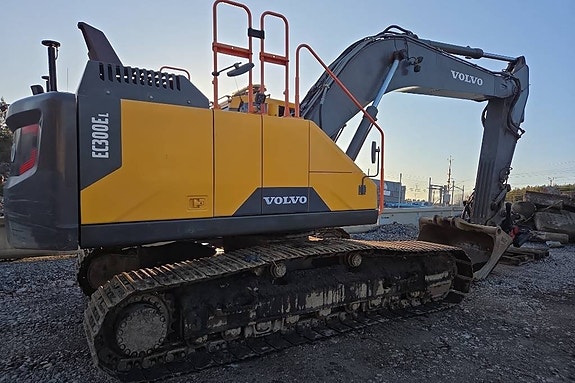 Volvo EC 300EL Bandgrävare