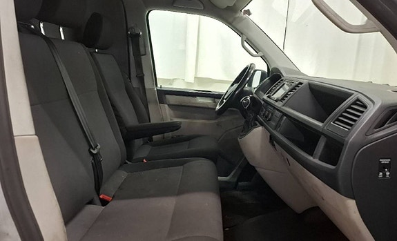 Volkswagen Transporter 6 of 12