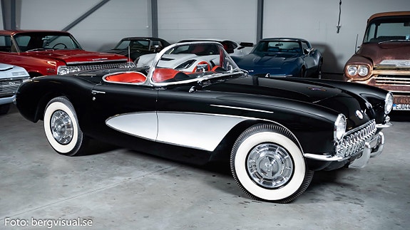 Chevrolet Corvette 2 of 20