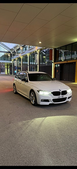 BMW 330i 2 of 6