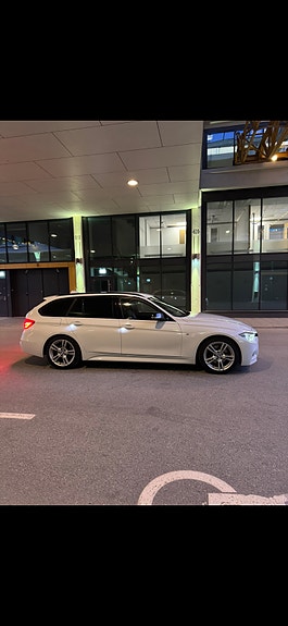 BMW 330i 3 of 6