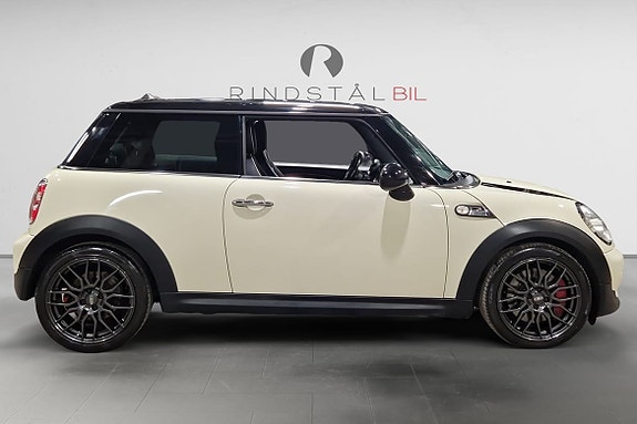 MINI John Cooper Works 8 of 17