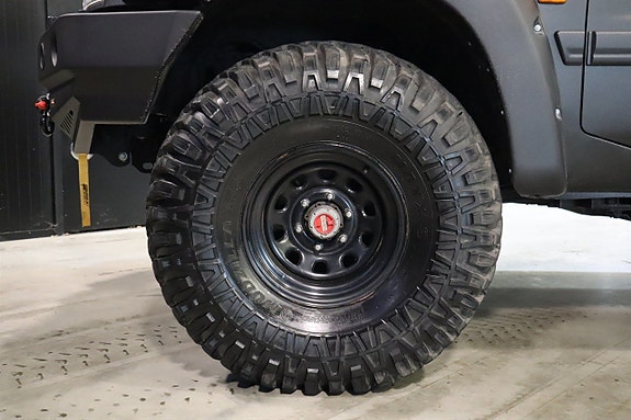 Nissan Patrol 25 of 27