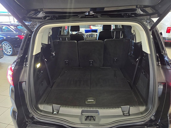 Ford S-MAX 8 of 22