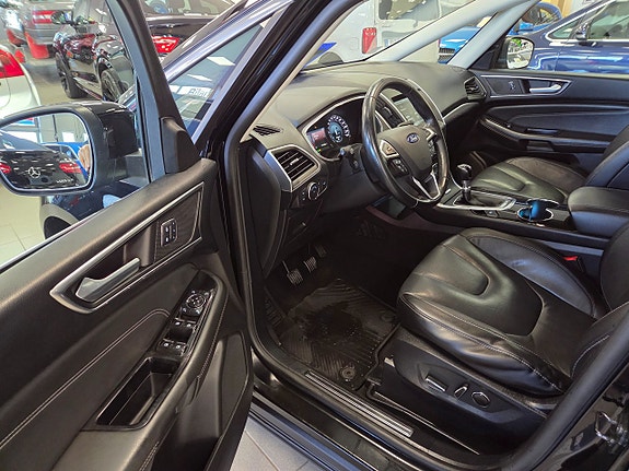 Ford S-MAX 2 of 5