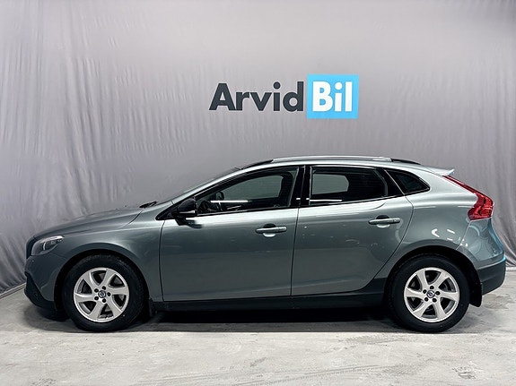 Volvo V40 Cross Country 3 of 5