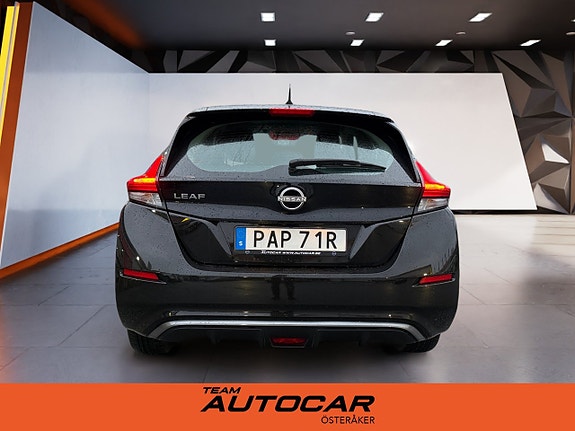 Nissan Leaf 6 of 17