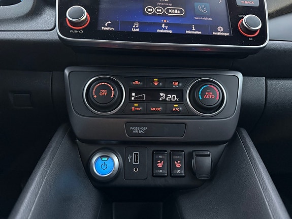 Nissan Leaf 14 of 17