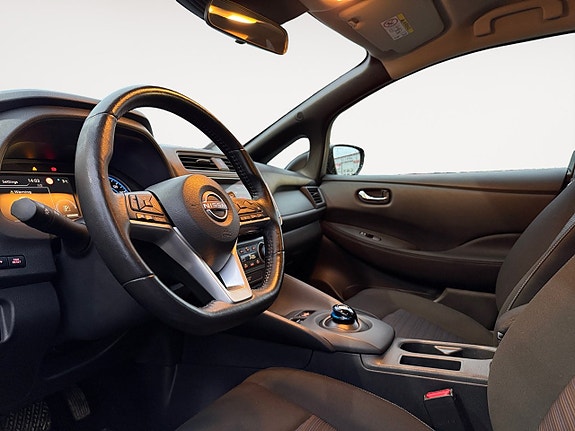 Nissan Leaf 10 of 17