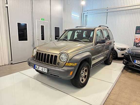 Jeep Cherokee 4 of 16