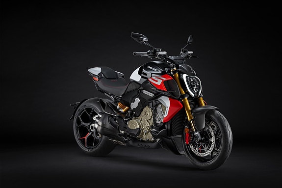 Ducati Diavel V4 RS NYHET! 11 of 20