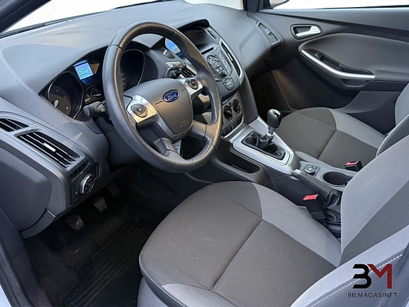 Ford Focus 9 of 16