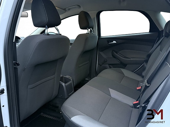 Ford Focus 12 of 16