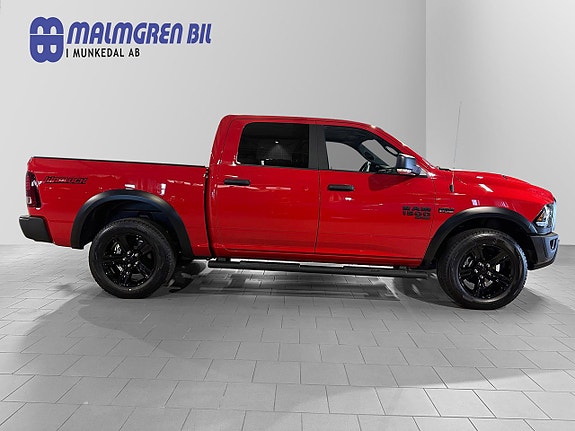Dodge RAM 1500 2 of 5
